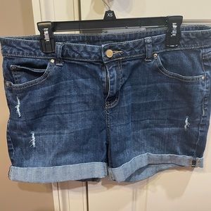 Jennifer Lopez distressed boyfriend cuffed denim shorts